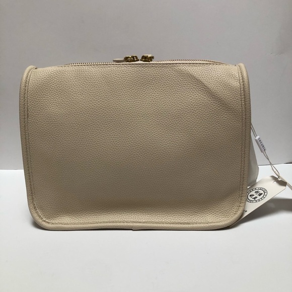 Levynia Leather Cream Crossbody Bag NWT - Picture 8 of 13